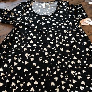 Hearts LuLaRoe Perfect T